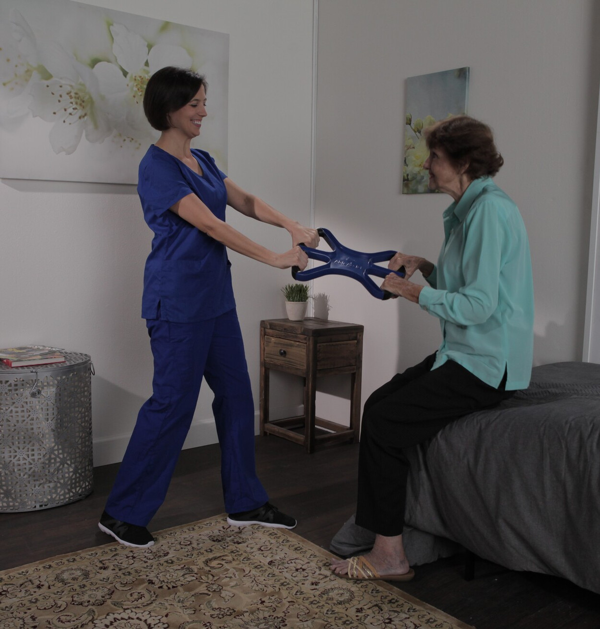 541042_Liberty_lift_woman_on_bed__73368